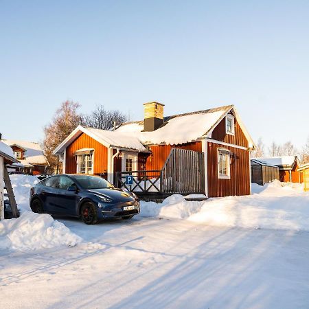 Lulea Village Cabin エクステリア 写真